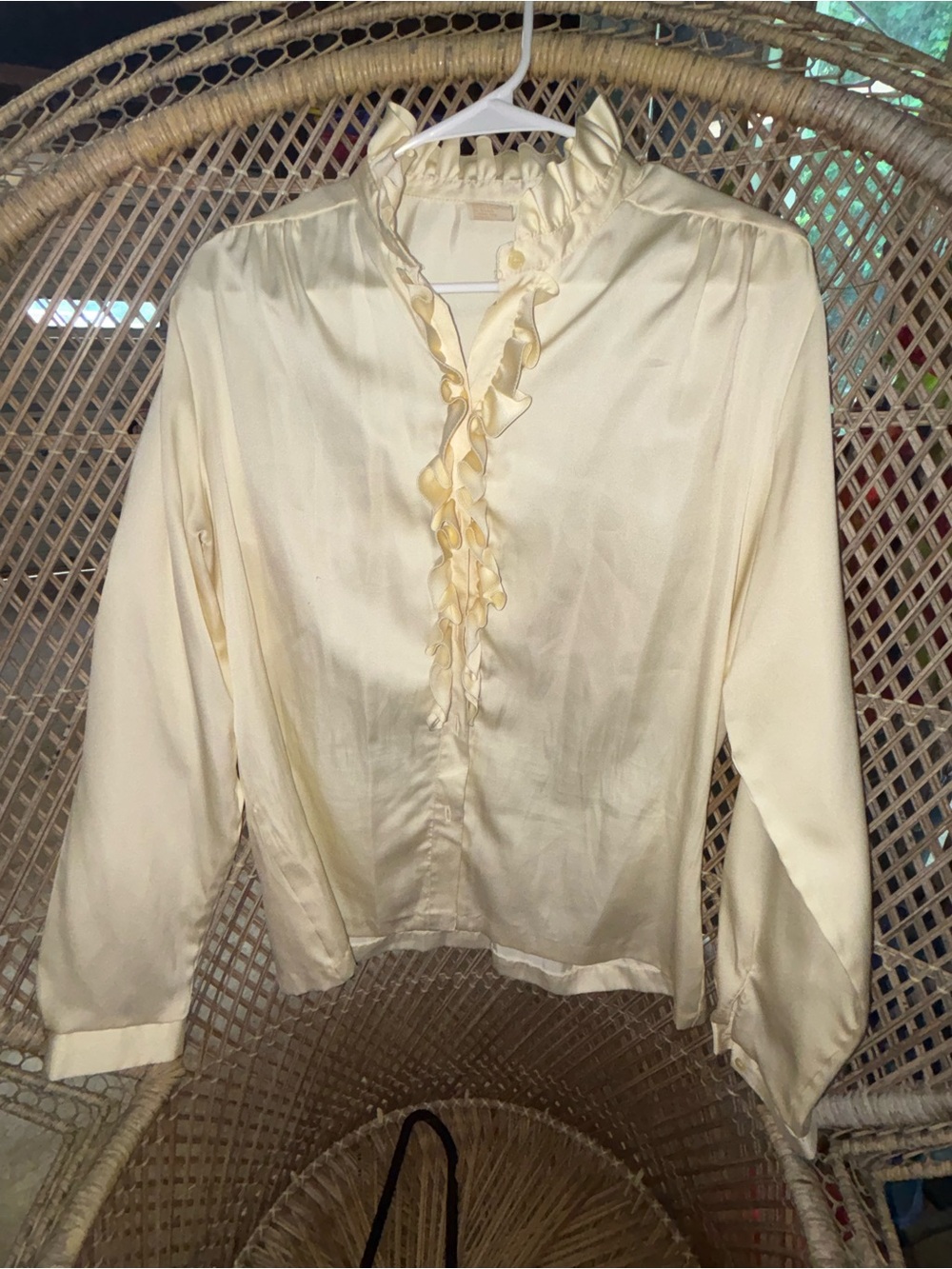 Cream Ruffled Silk-Look Blouse Vintage!